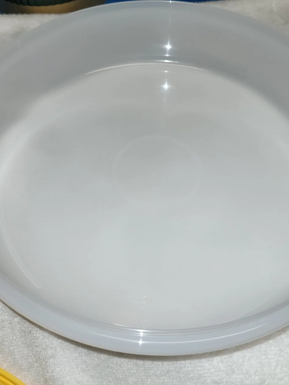 Tupperware description style